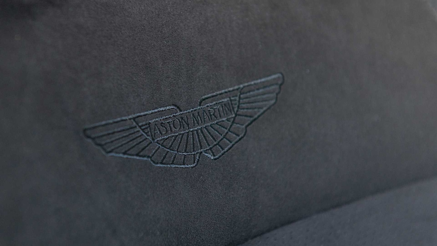 Used Aston Martin DBX 2025 for sale - 77018807: Photo 5