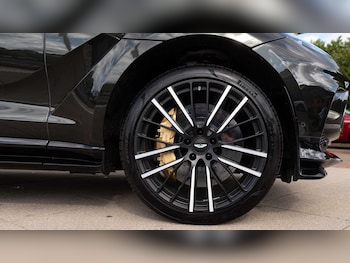 Used Aston Martin DBX 2022 for sale - 75944350: Photo