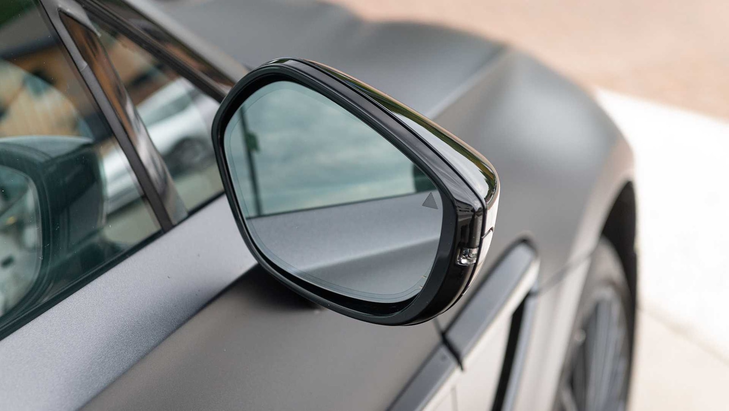 Used Aston Martin DBX 2023 for sale - 76170021: Photo 24