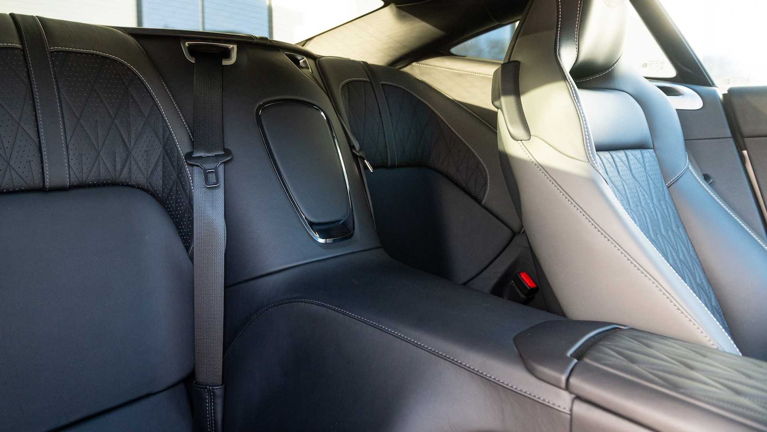 Used Aston Martin V8 2023 for sale - 76916211: Photo 15