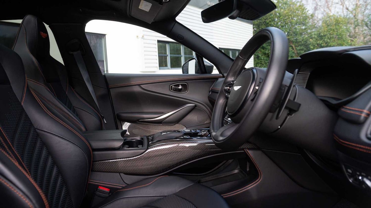 Used Aston Martin DBX 2024 for sale - 76916181: Photo 29