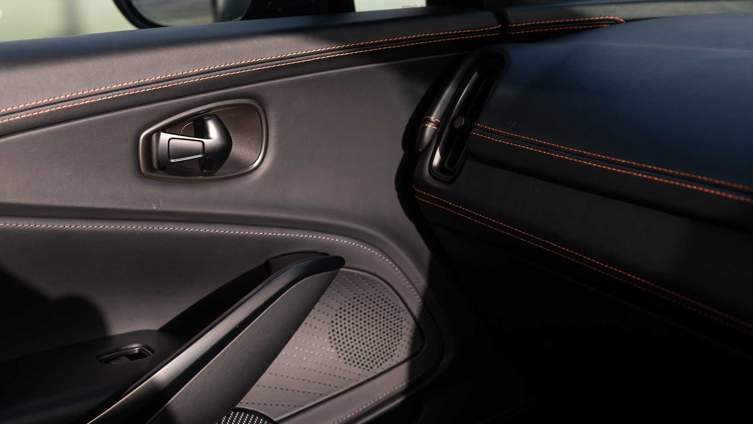 Used Aston Martin DBX 2024 for sale - 76916181: Photo 34