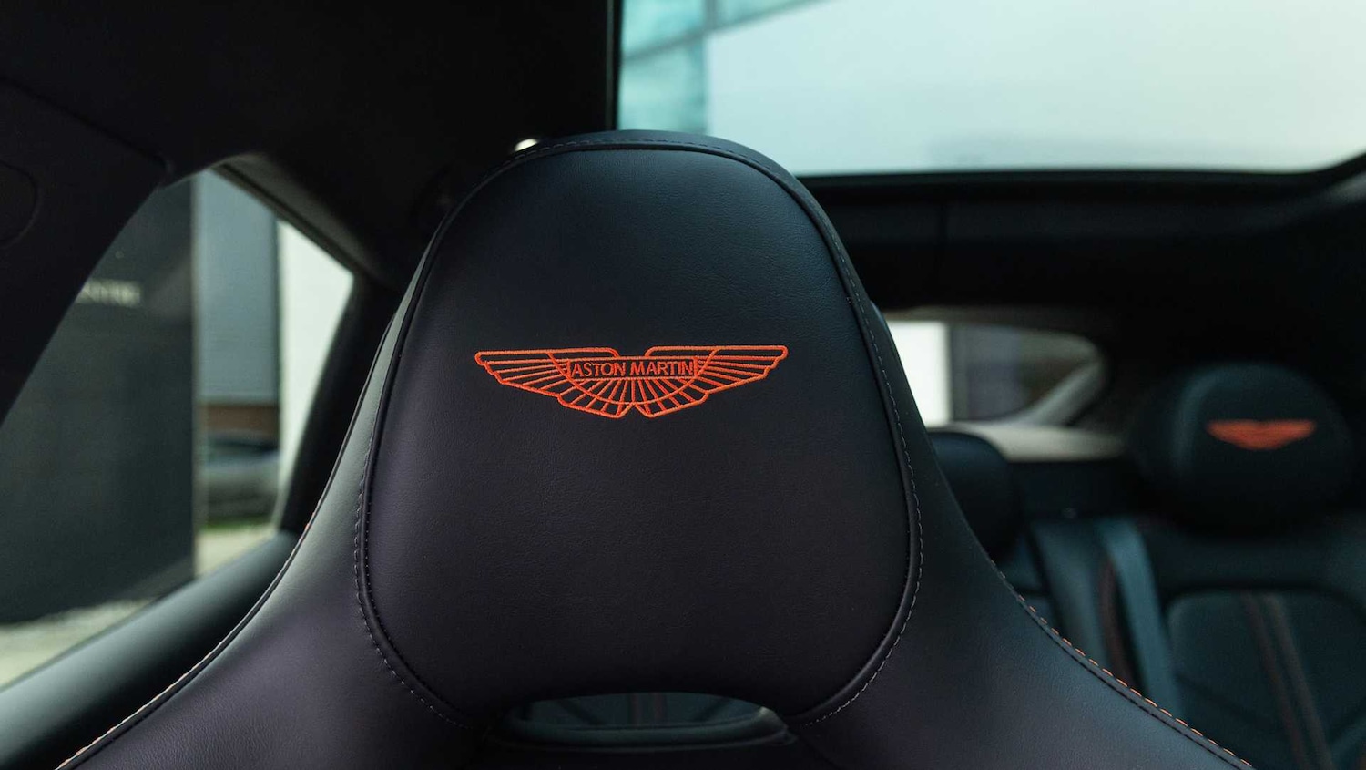 Used Aston Martin DBX 2024 for sale - 76916181: Photo 5