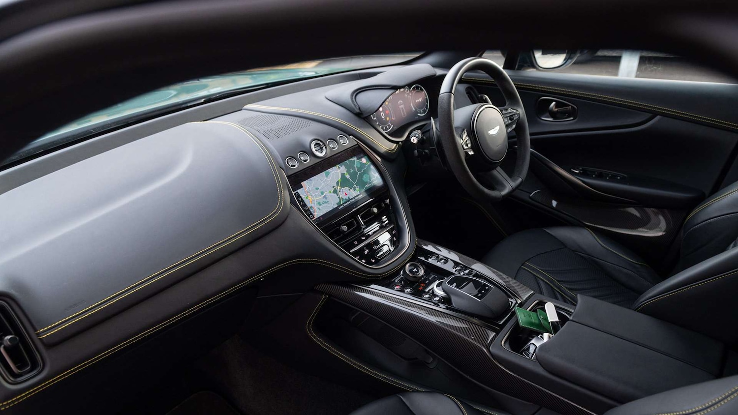 Used Aston Martin DBX 2024 for sale - 77239896: Photo 3