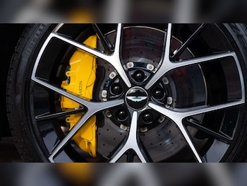 Used Aston Martin DBX 2024 for sale - 77239896: Photo