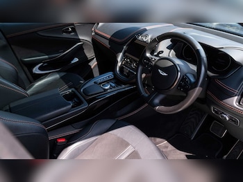 Used Aston Martin DBX 2022 for sale - 75217370: Photo