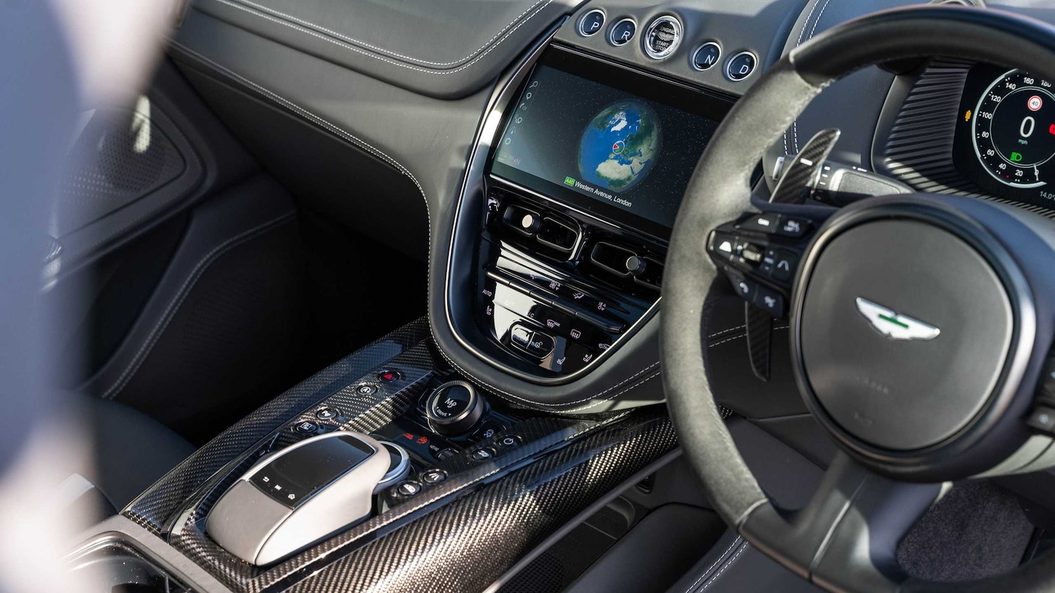 Used Aston Martin DBX 2024 for sale - 77232982: Photo 10