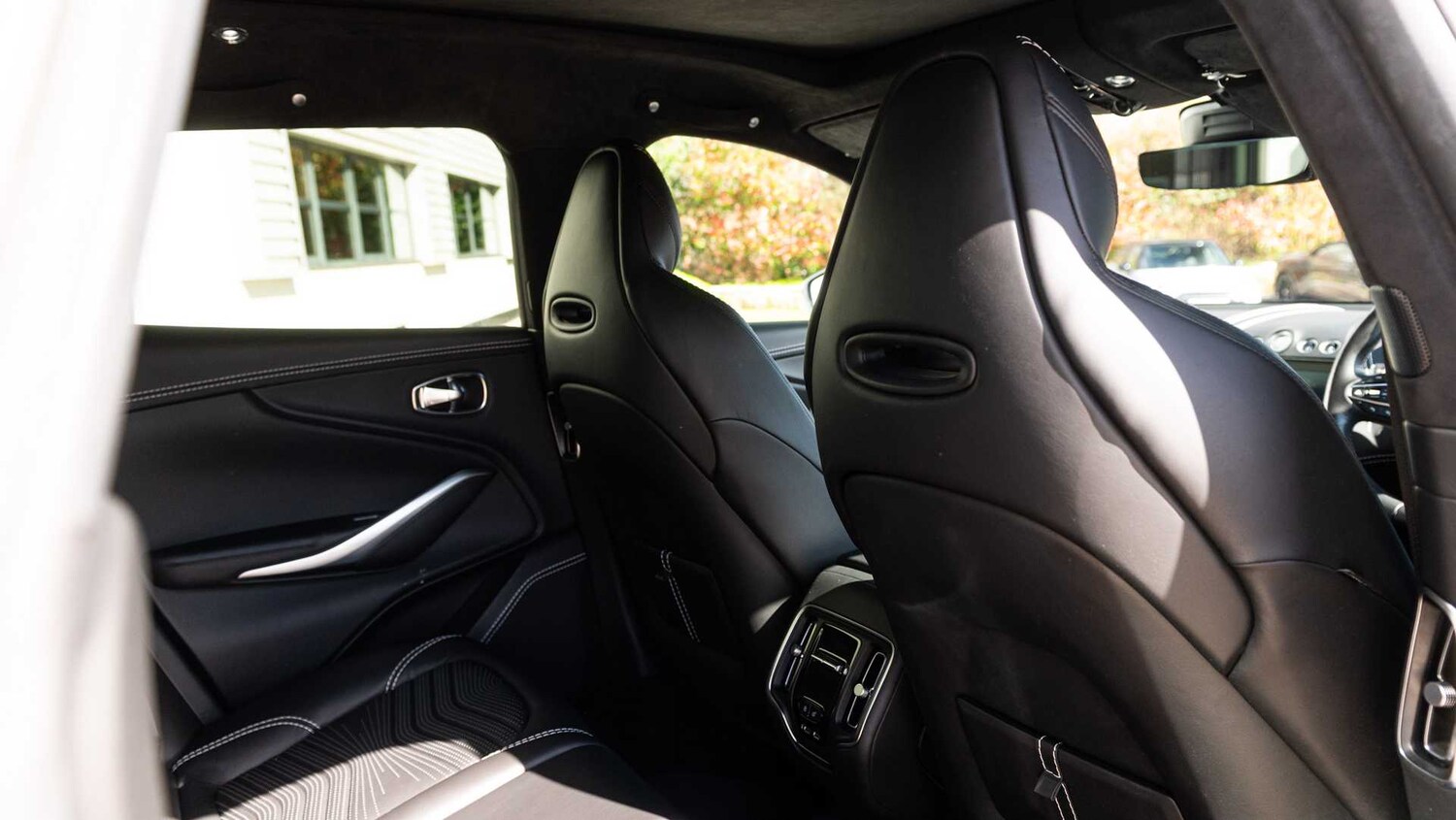 Used Aston Martin DBX 2021 for sale - 78149178: Photo 26