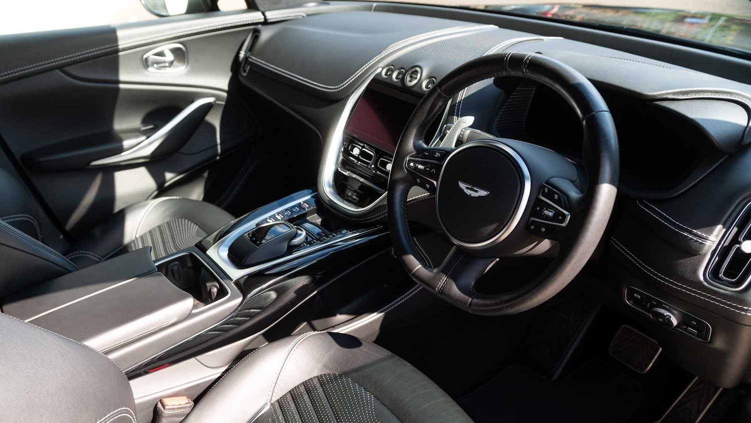 Used Aston Martin DBX 2021 for sale - 78149178: Photo 3