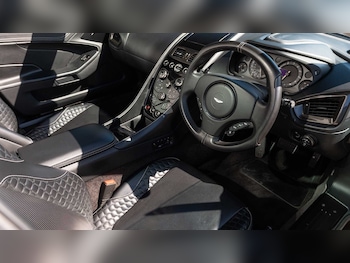 Used Aston Martin Vanquish 2015 for sale - 78639365: Photo