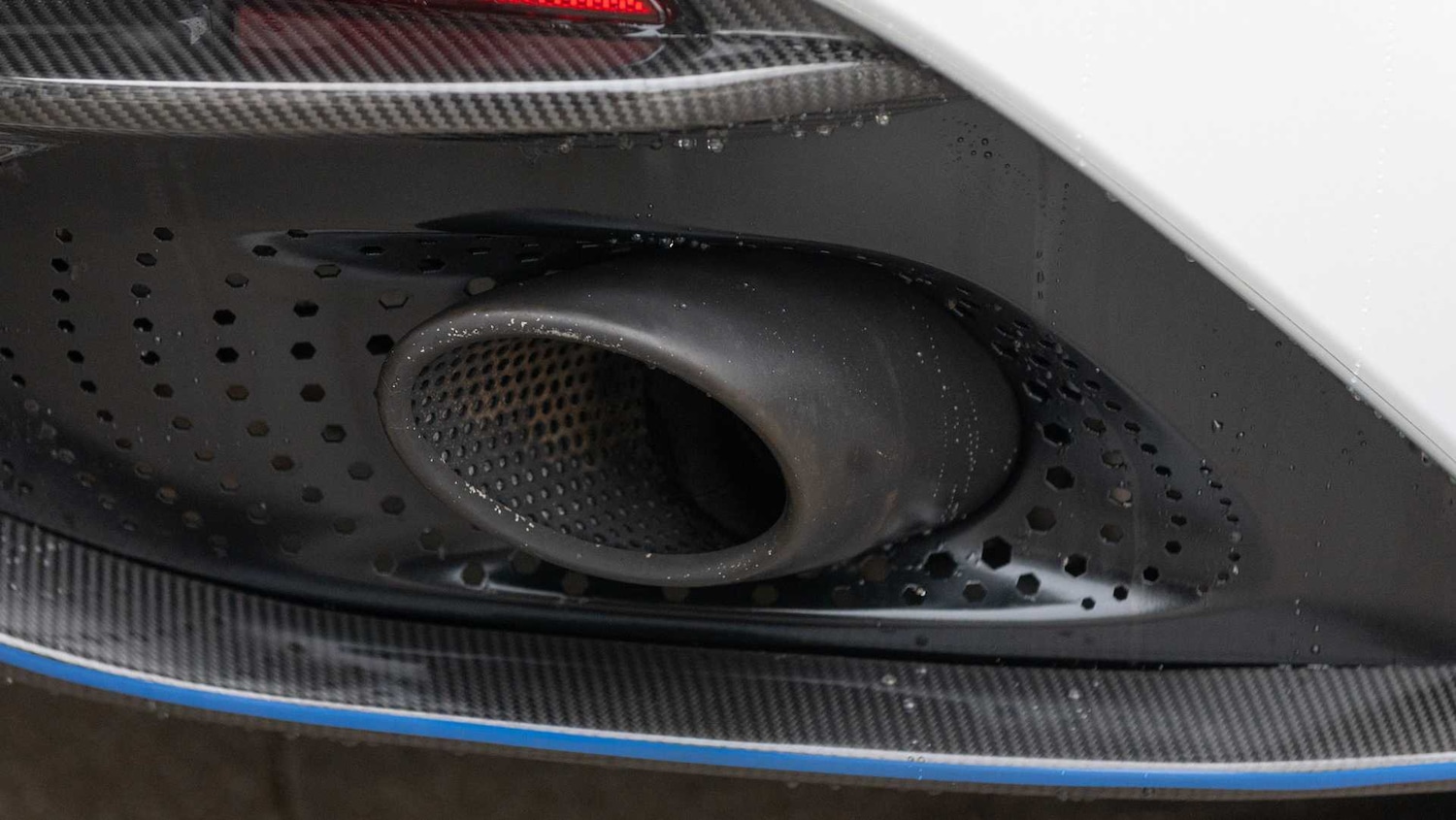 Used Aston Martin DB11 2019 for sale - 76575879: Photo 17