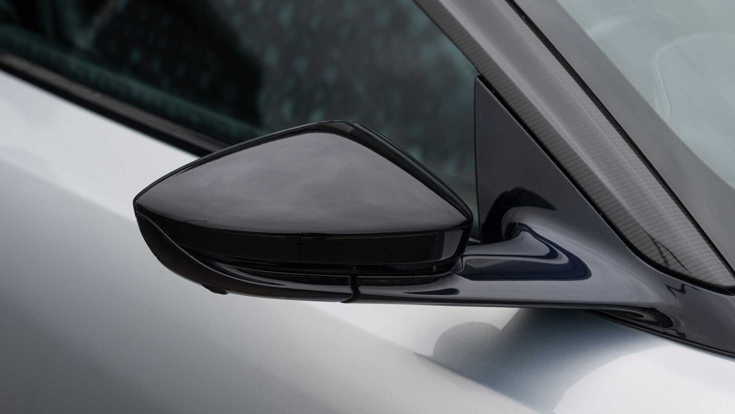 Used Aston Martin DB11 2019 for sale - 76575879: Photo 23