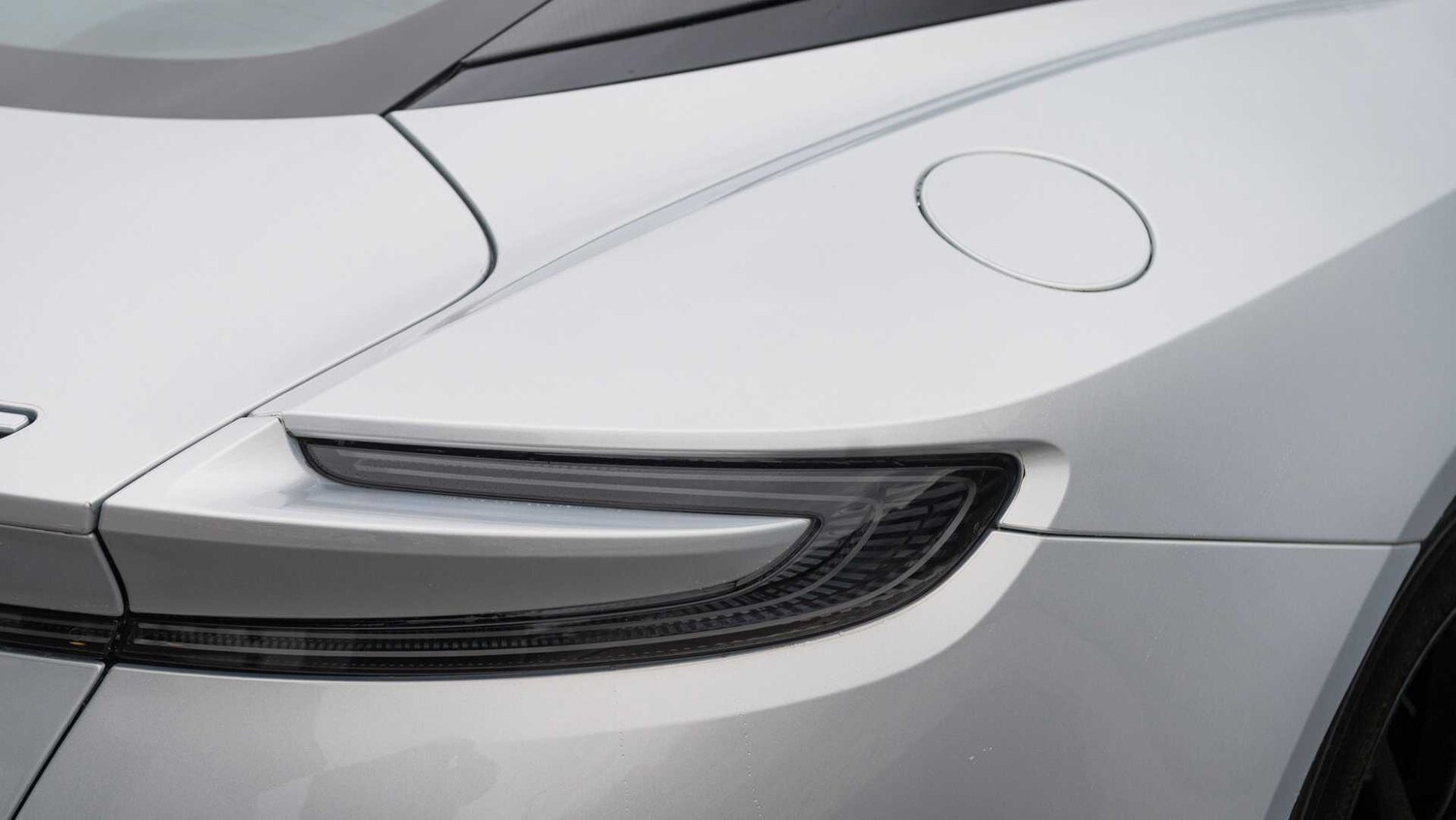 Used Aston Martin DB11 2019 for sale - 76575879: Photo 26