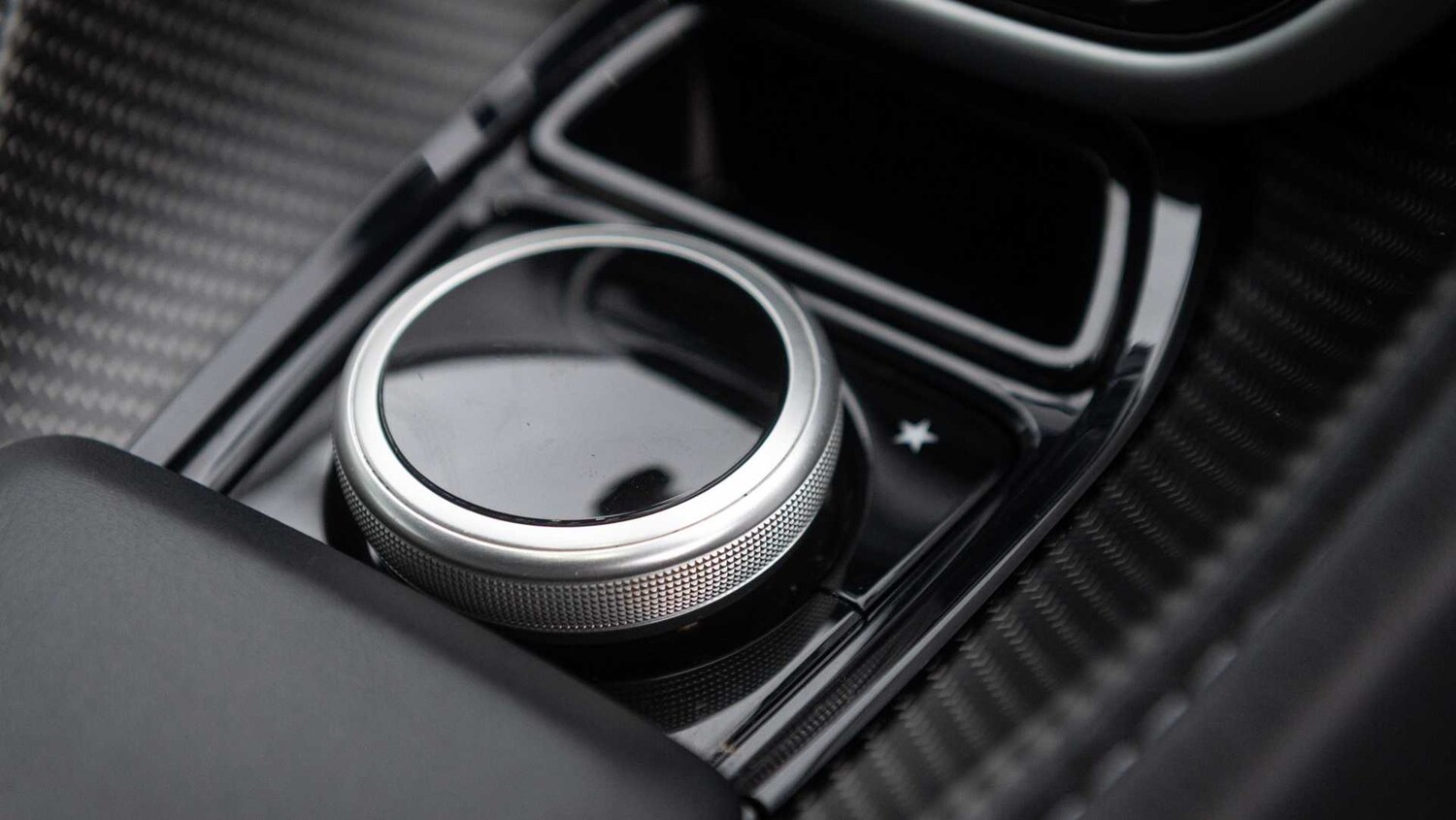 Used Aston Martin DB11 2019 for sale - 76575879: Photo 33