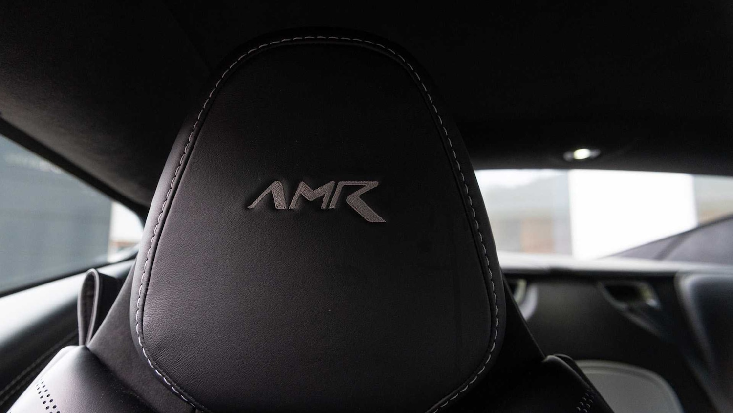 Used Aston Martin DB11 2019 for sale - 76575879: Photo 5