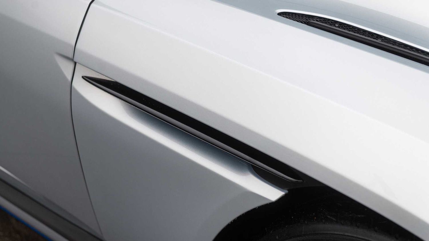 Used Aston Martin DB11 2019 for sale - 76575879: Photo 9