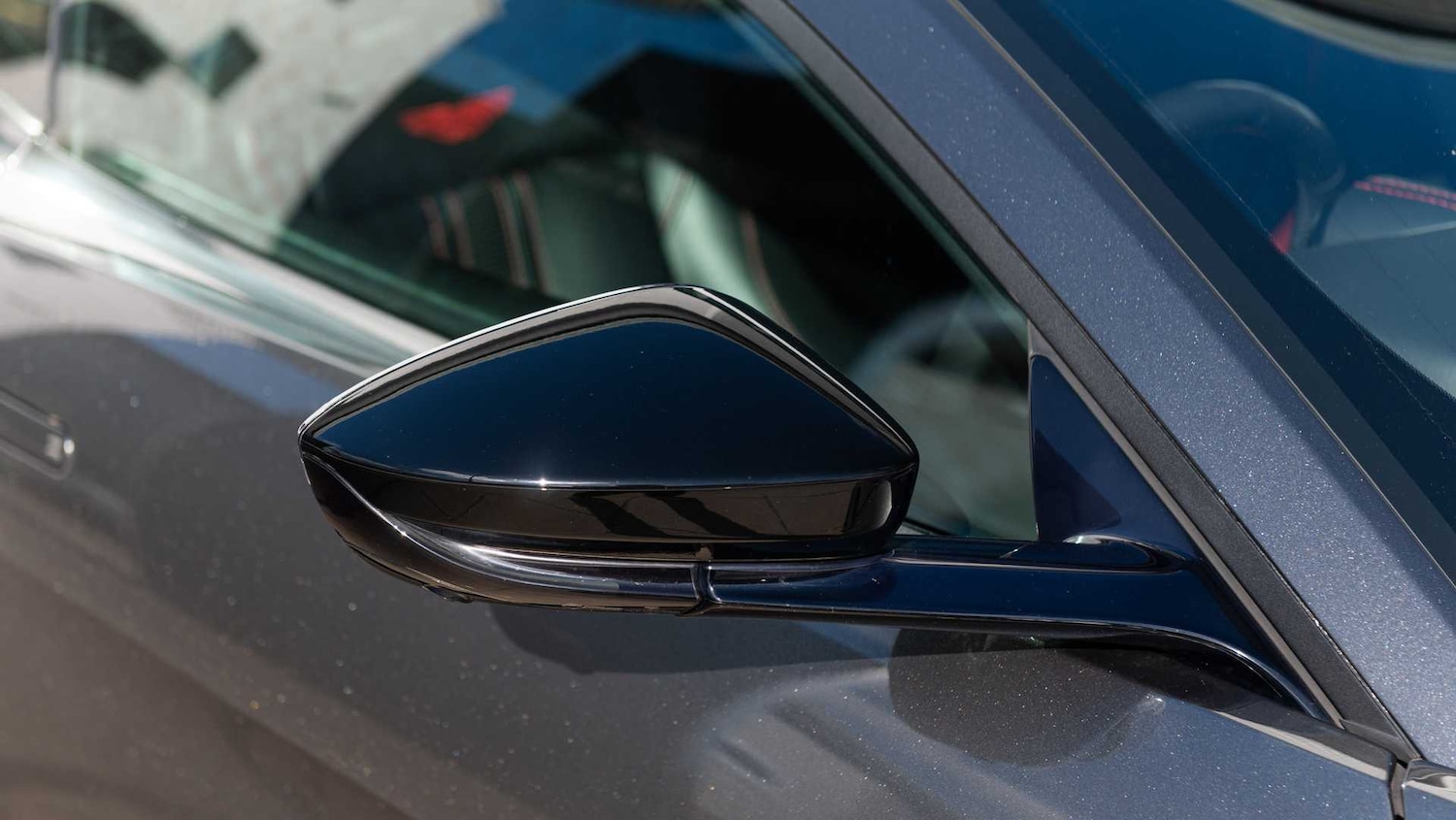 Used Aston Martin Vantage 2018 for sale - 78149143: Photo 16