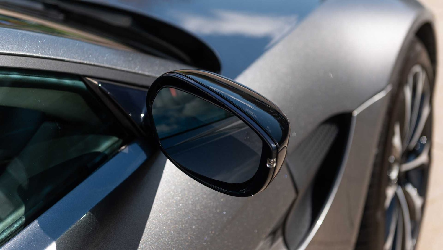 Used Aston Martin Vantage 2018 for sale - 78149143: Photo 17