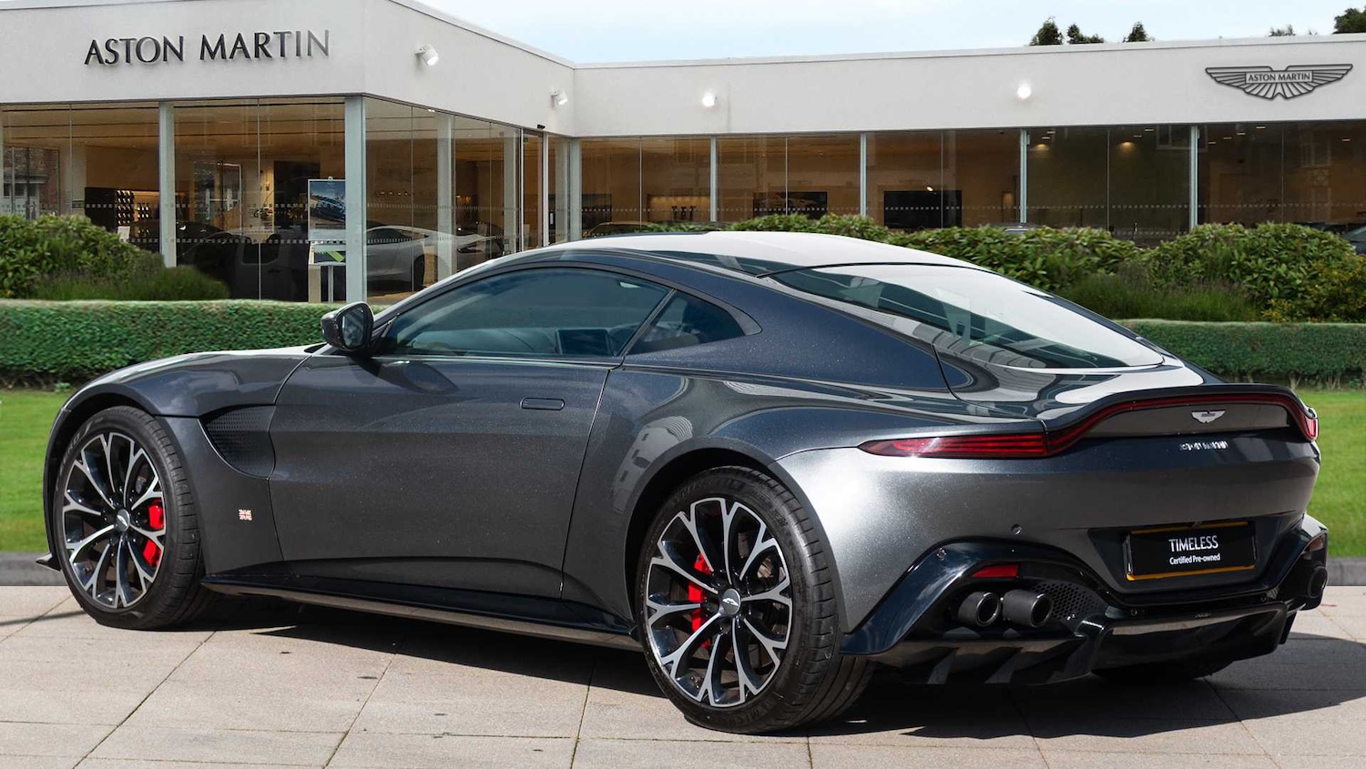 Used Aston Martin Vantage 2018 for sale - 78149143: Photo 2