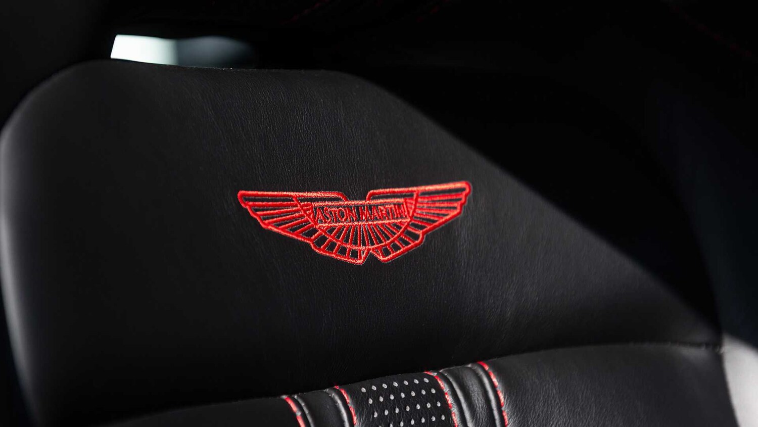 Used Aston Martin Vantage 2018 for sale - 78149143: Photo 31