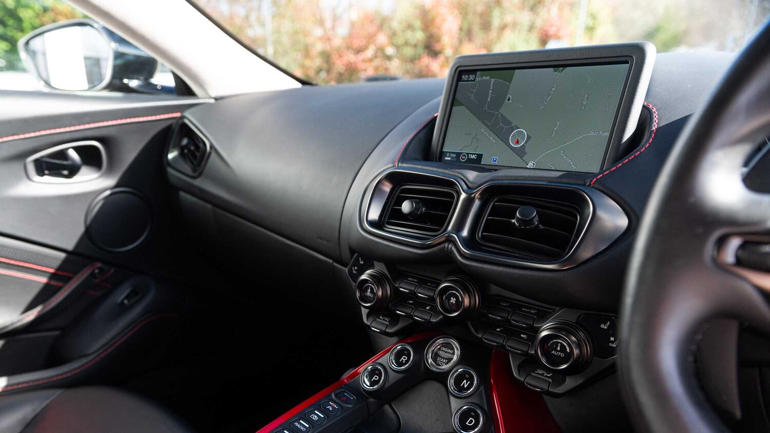 Used Aston Martin Vantage 2018 for sale - 78149143: Photo 34