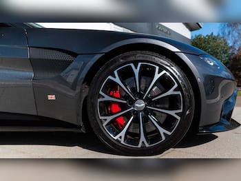 Used Aston Martin Vantage 2018 for sale - 78149143: Photo