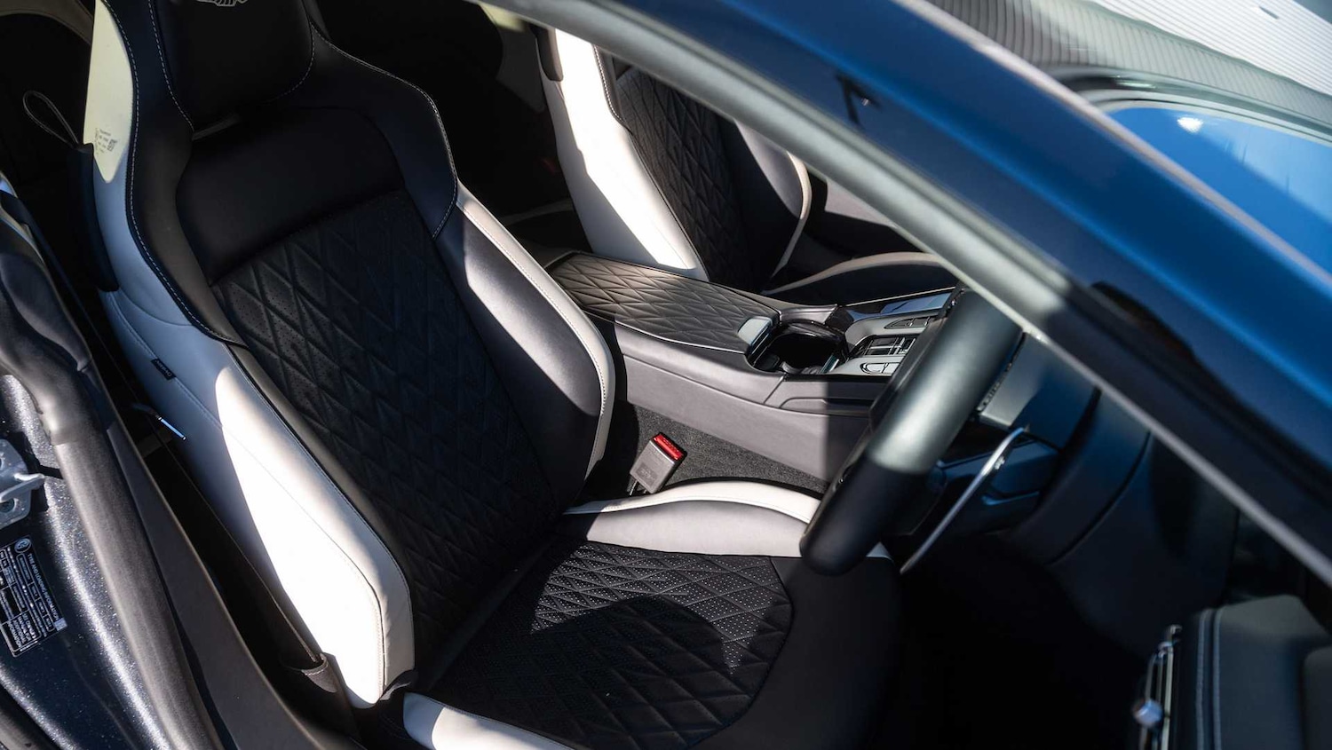 Used Aston Martin V8 2024 for sale - 76668962: Photo 12