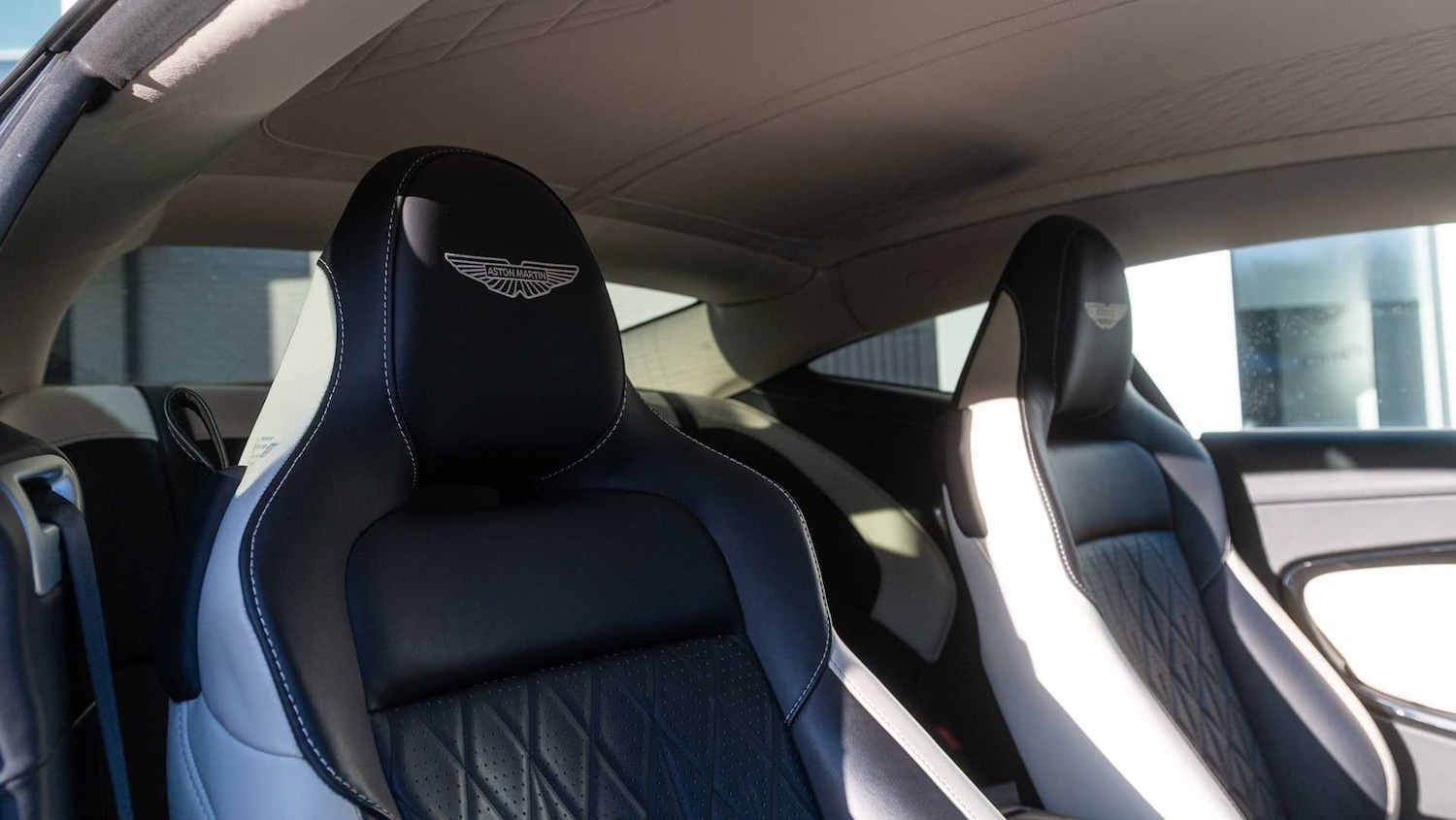 Used Aston Martin V8 2024 for sale - 76668962: Photo 29