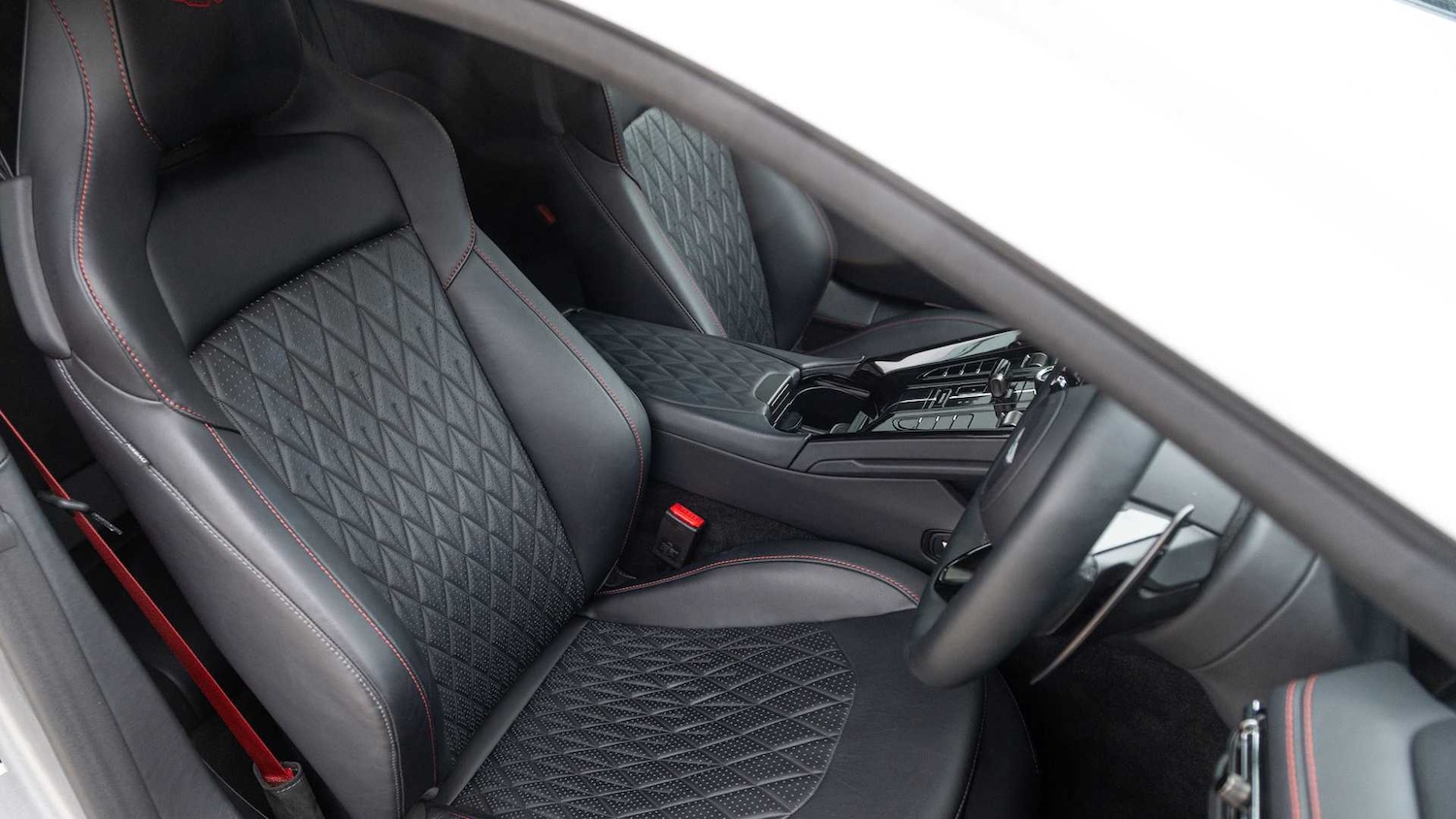 Used Aston Martin V8 2024 for sale - 77886082: Photo 12