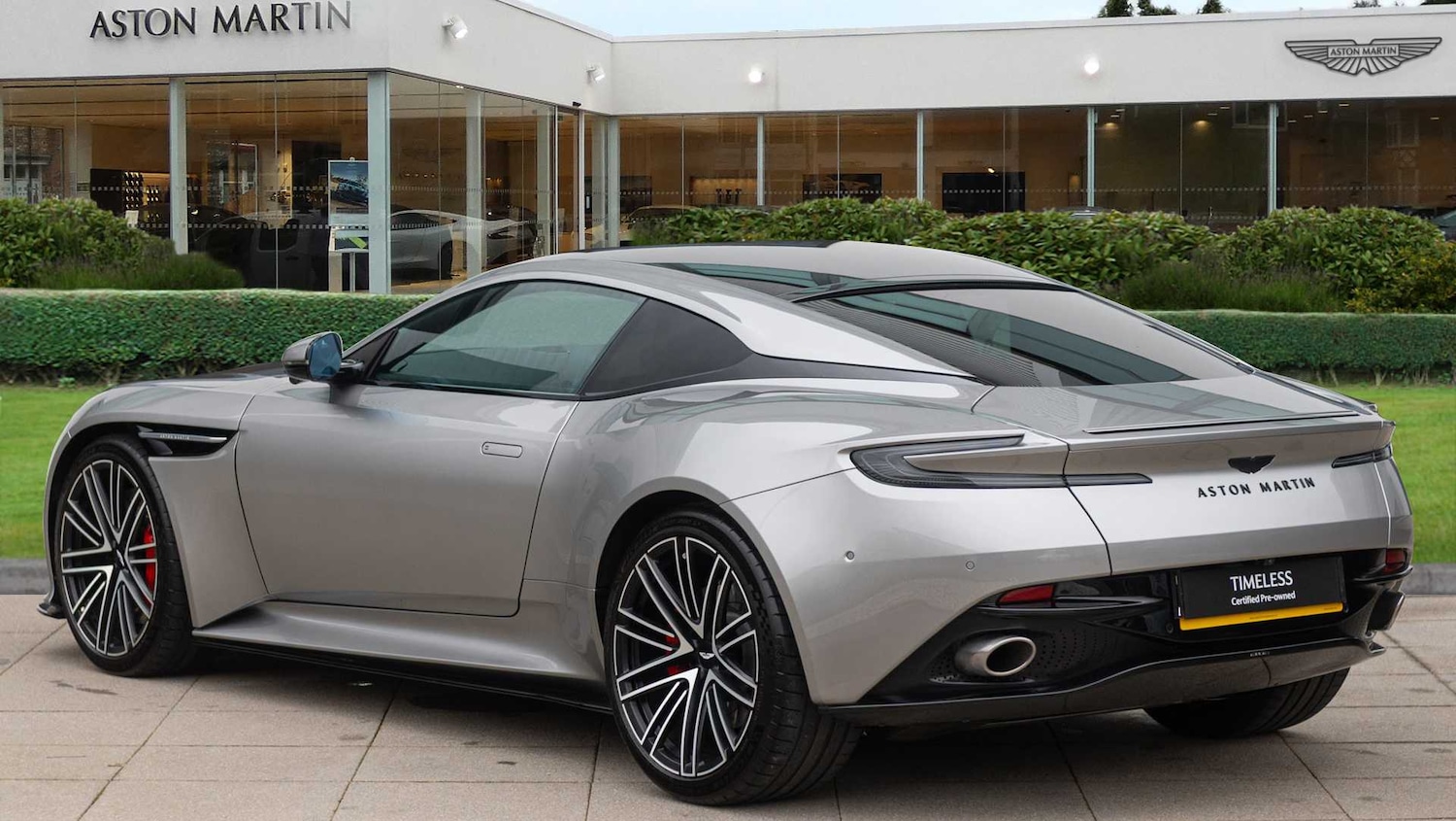 Used Aston Martin V8 2024 for sale - 77886082: Photo 2