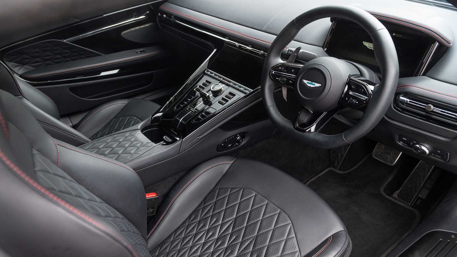 Used Aston Martin V8 2024 for sale - 77886082: Photo 3