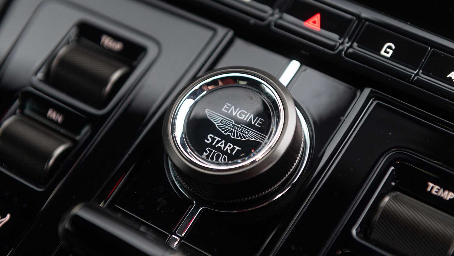 Used Aston Martin V8 2024 for sale - 77886082: Photo 35