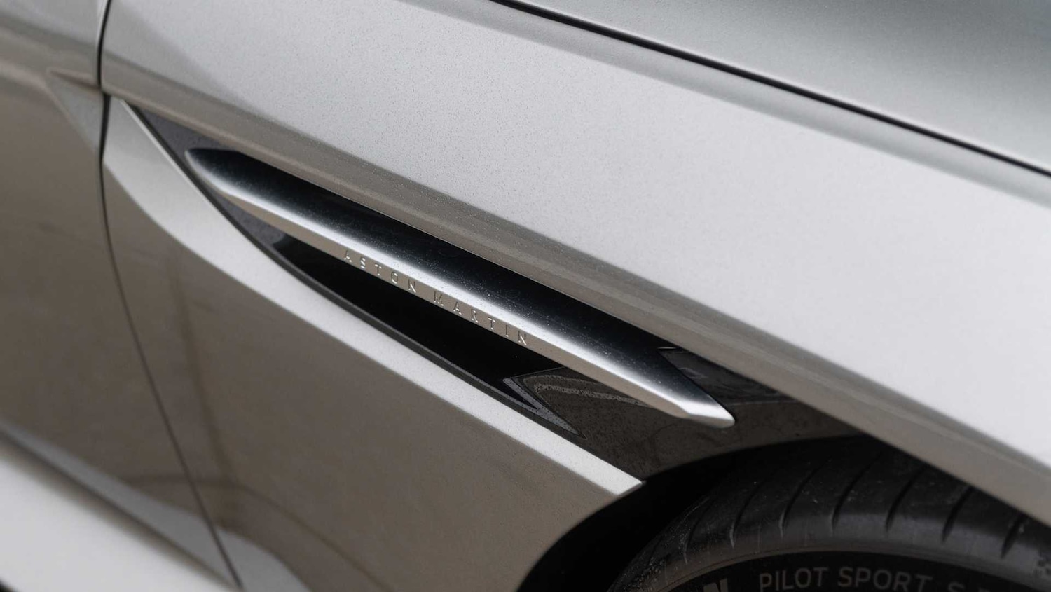 Used Aston Martin V8 2024 for sale - 77886082: Photo 9