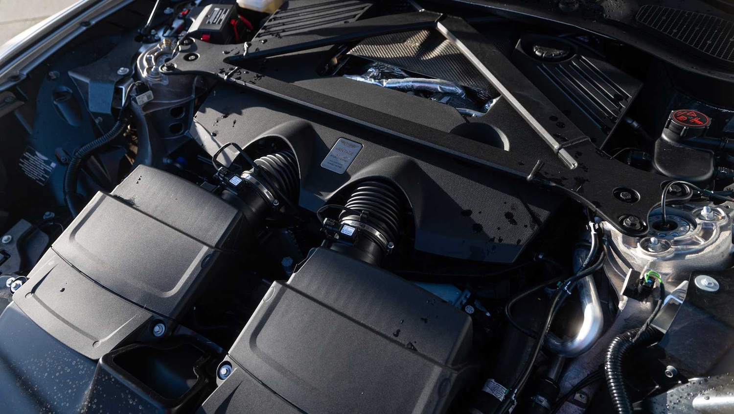 Used Aston Martin Vantage for sale - 77018850: Photo 13