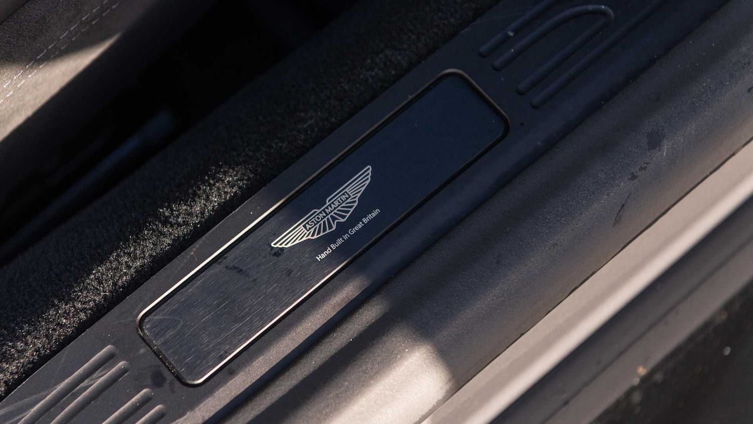 Used Aston Martin Vantage for sale - 77018850: Photo 14