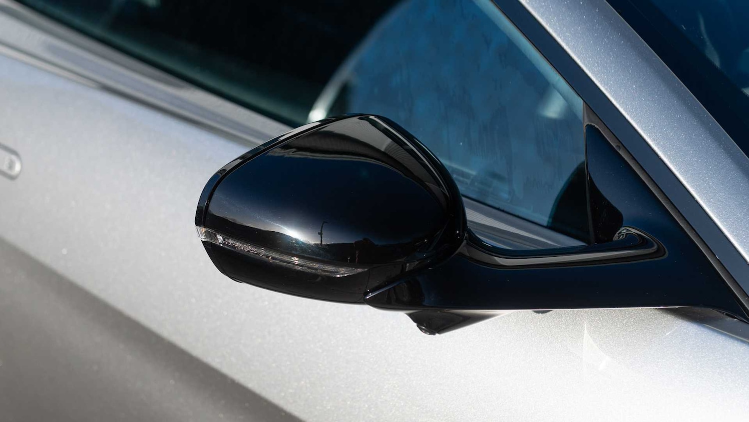 Used Aston Martin Vantage for sale - 77018850: Photo 24