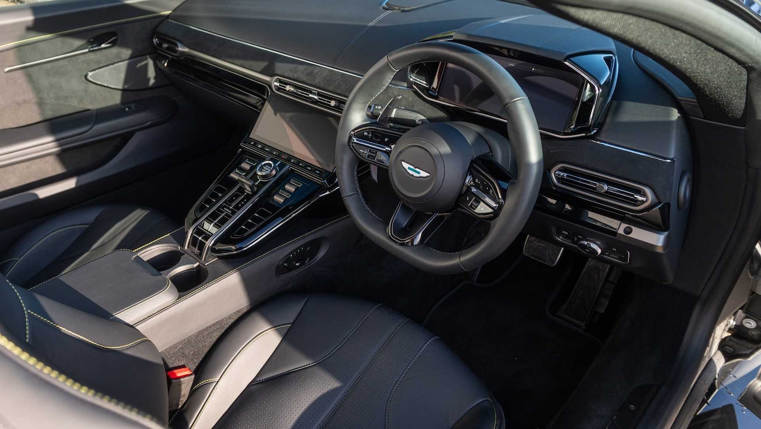 Used Aston Martin Vantage for sale - 77018850: Photo 3