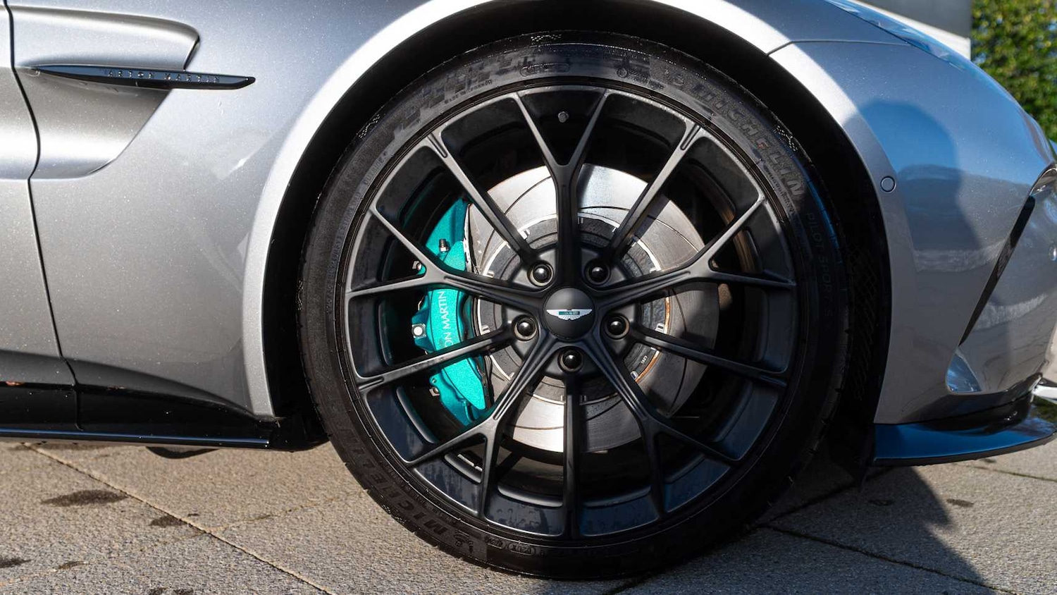 Used Aston Martin Vantage for sale - 77018850: Photo 4