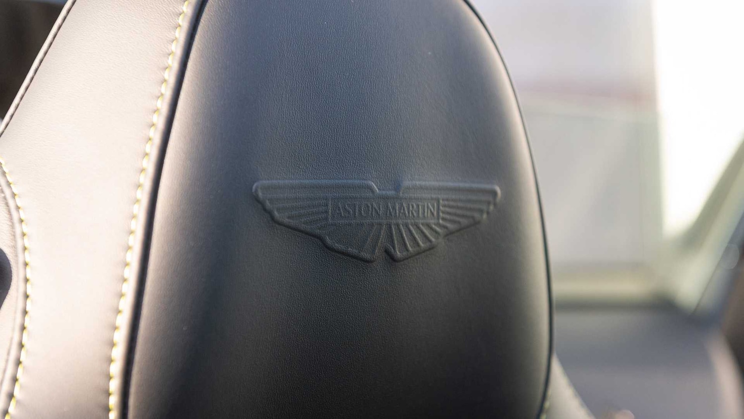 Used Aston Martin Vantage for sale - 77018850: Photo 5