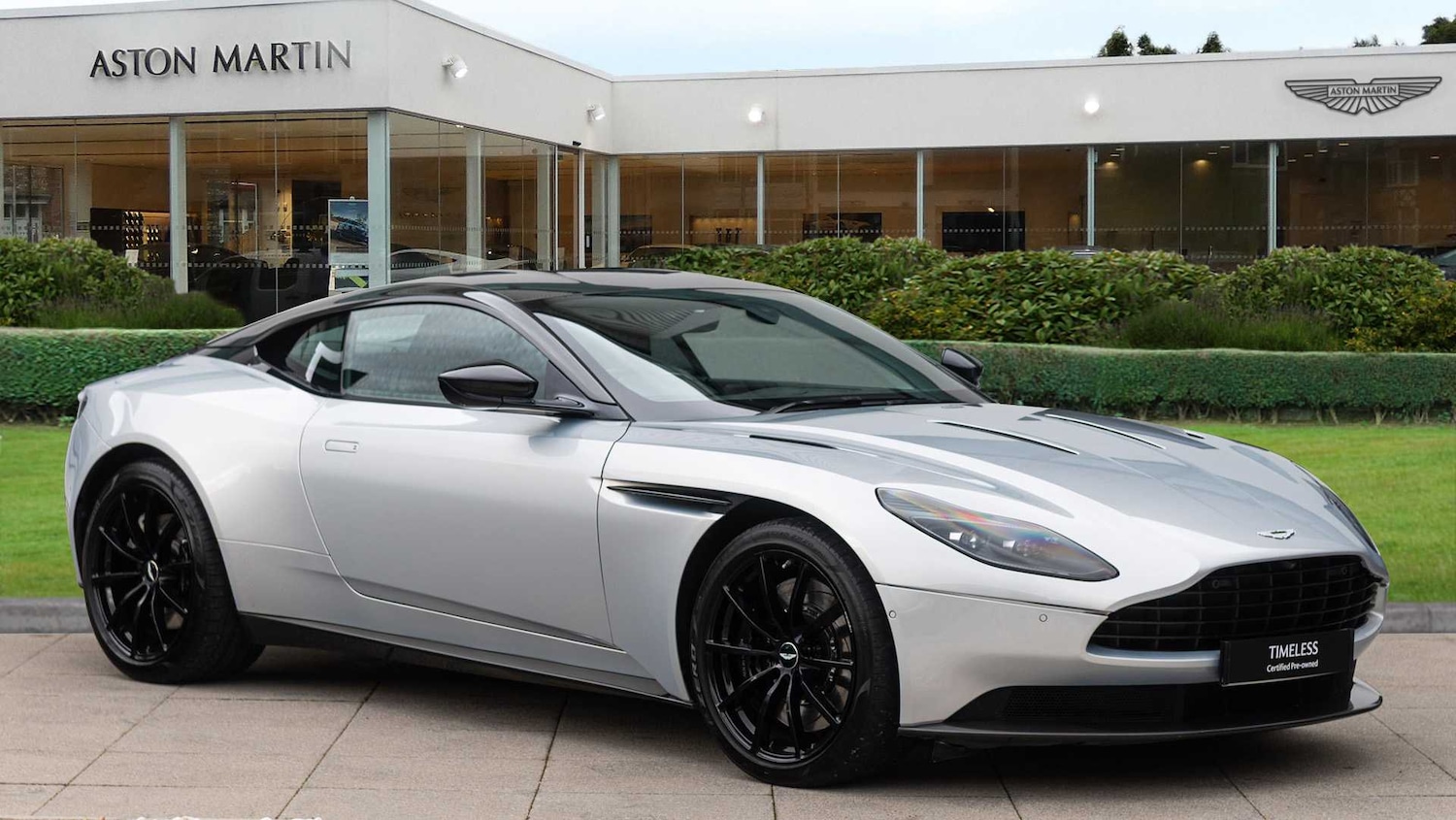 Used Aston Martin DB11 2020 for sale - 76475810: Photo 1