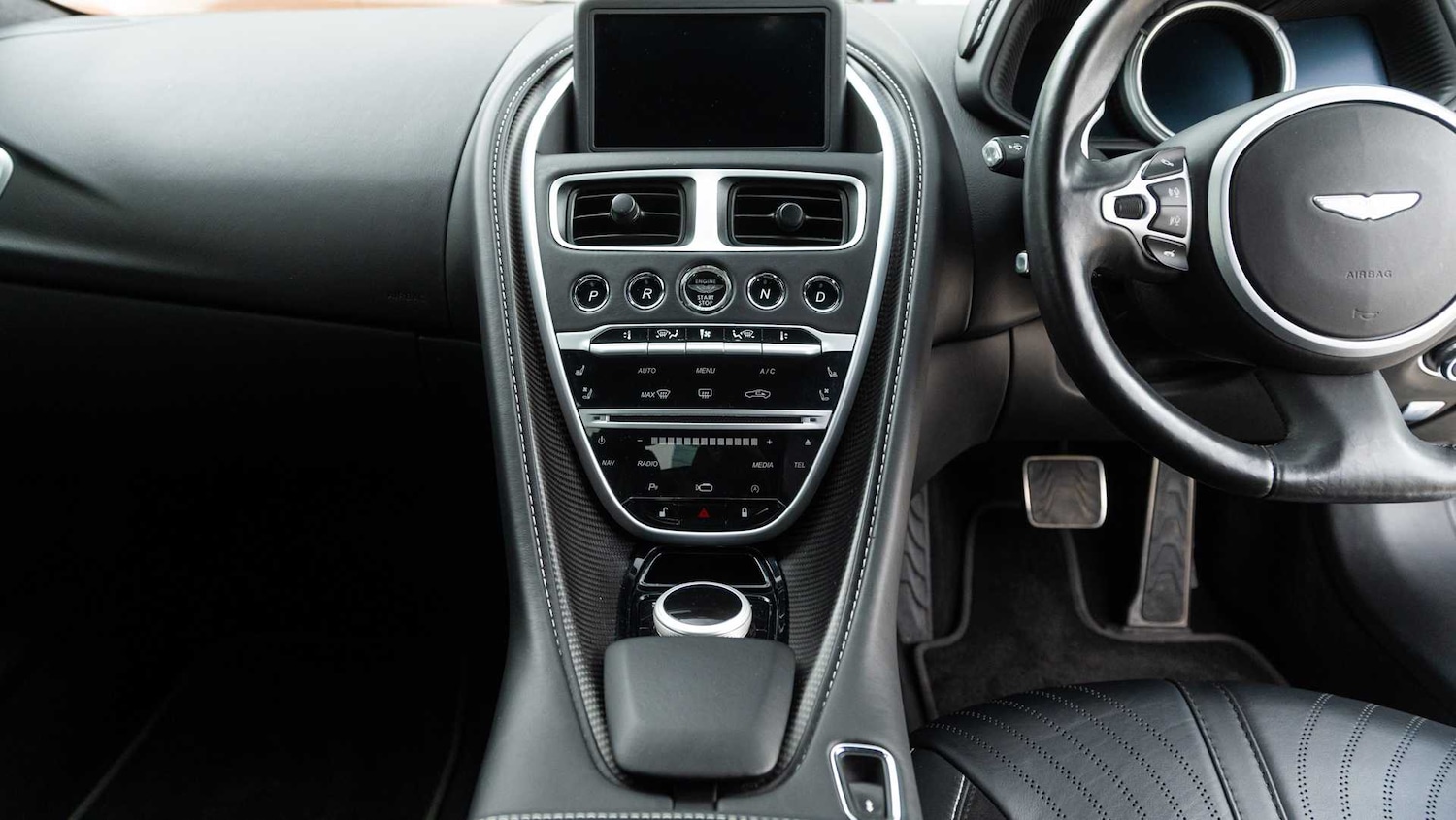 Used Aston Martin DB11 2020 for sale - 76475810: Photo 10