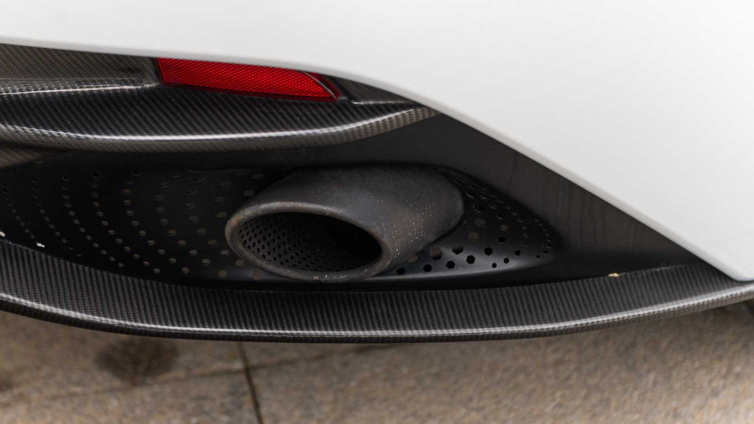 Used Aston Martin DB11 2020 for sale - 76475810: Photo 17