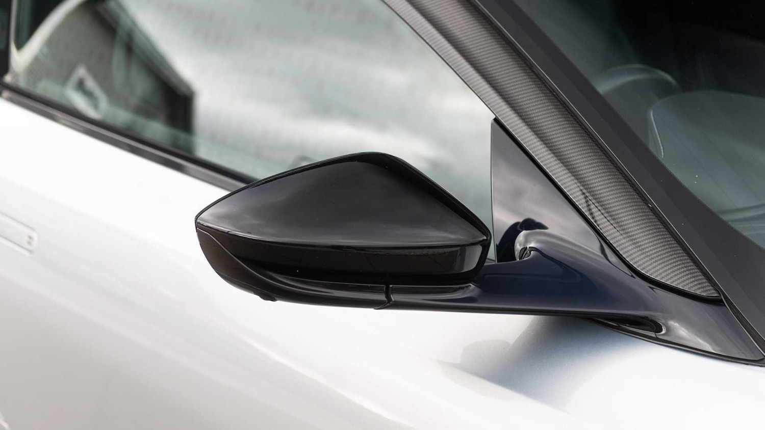 Used Aston Martin DB11 2020 for sale - 76475810: Photo 23