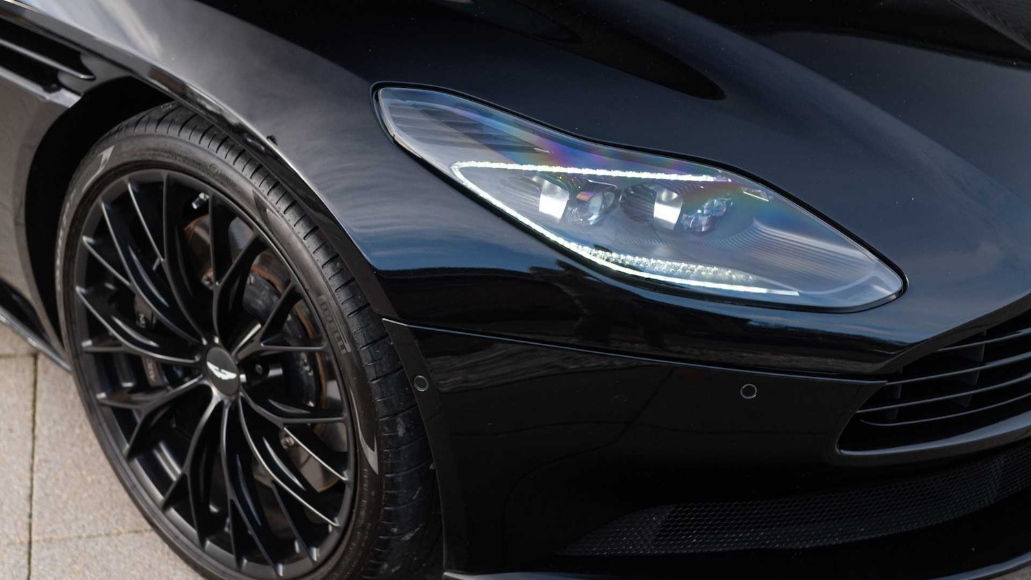 Used Aston Martin DB11 for sale - 76916073: Photo 22