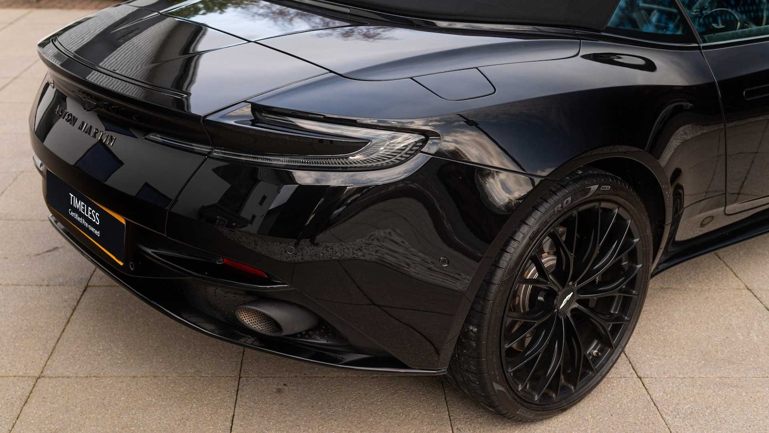 Used Aston Martin DB11 for sale - 76916073: Photo 27