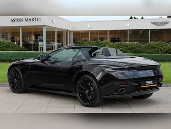 Used Aston Martin DB11 2023 for sale - 76916073: Photo