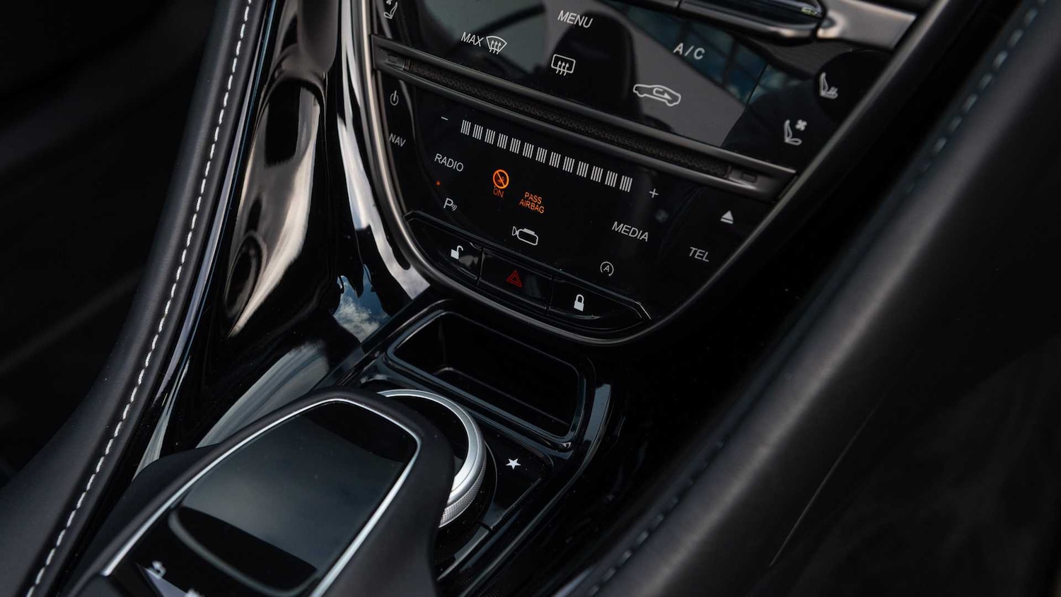 Used Aston Martin DB11 for sale - 76916073: Photo 35