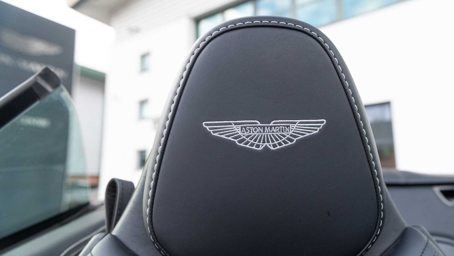 Used Aston Martin DB11 for sale - 76916073: Photo 5