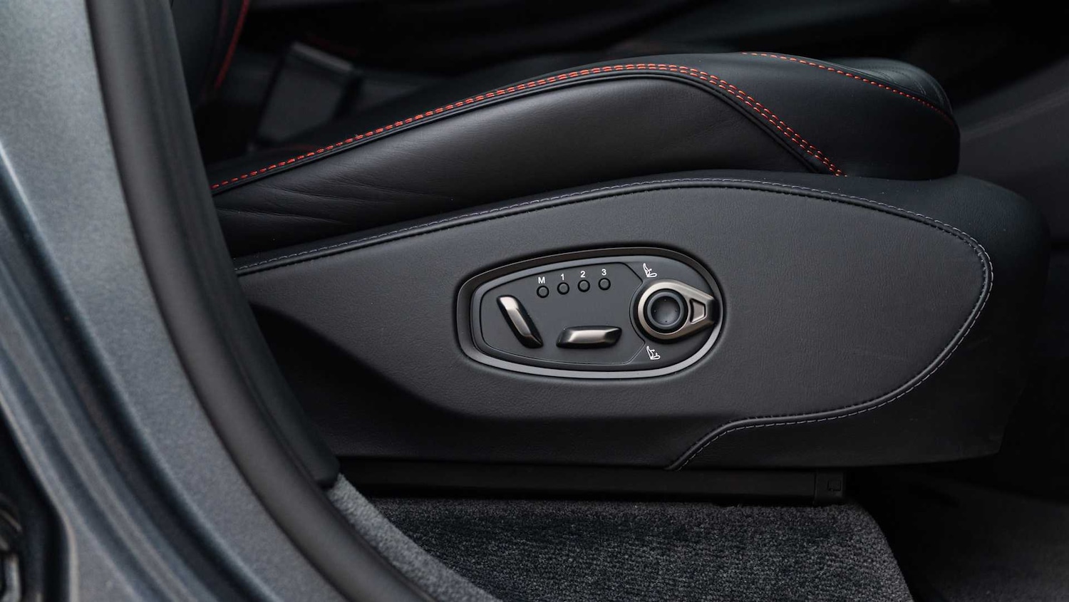 Used Aston Martin DBX for sale - 76170124: Photo 16