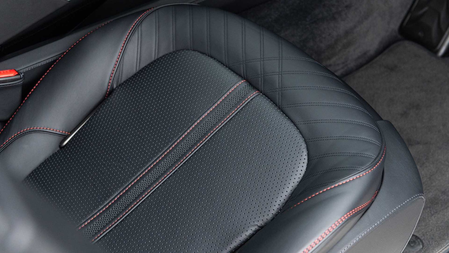 Used Aston Martin DBX for sale - 76170124: Photo 30